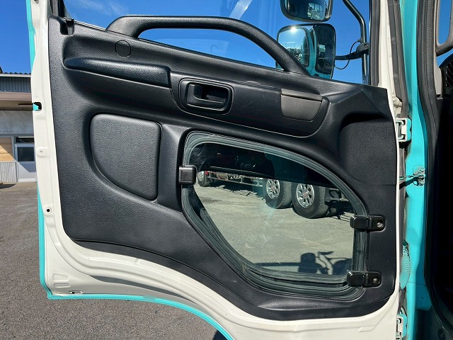 車検付★増トン★11トン積載★6×4!3軸2デフ★KYB製・8.9立米|中古トラックの販売・買取・査定のアイナビ