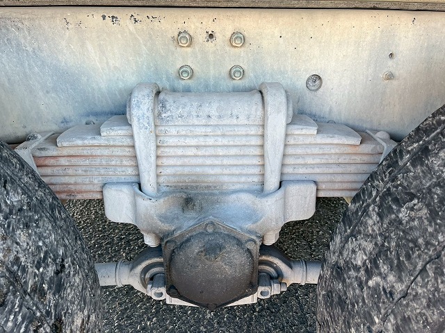 車検付★増トン★11トン積載★6×4!3軸2デフ★KYB製・8.9立米|中古トラックの販売・買取・査定のアイナビ