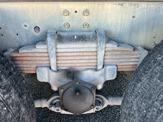 車検付★増トン★11トン積載★6×4!3軸2デフ★KYB製・8.9立米|中古トラックの販売・買取・査定のアイナビ