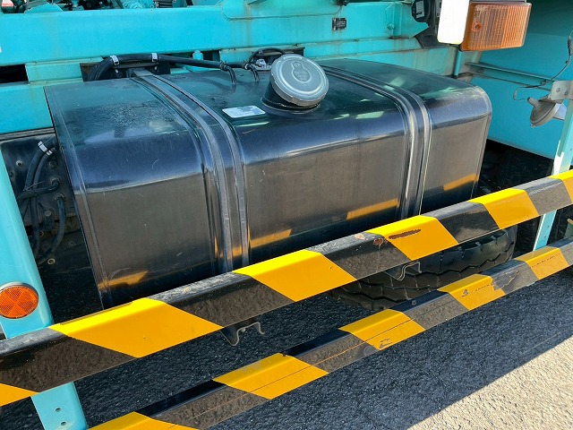 車検付★増トン★11トン積載★6×4!3軸2デフ★KYB製・8.9立米|中古トラックの販売・買取・査定のアイナビ