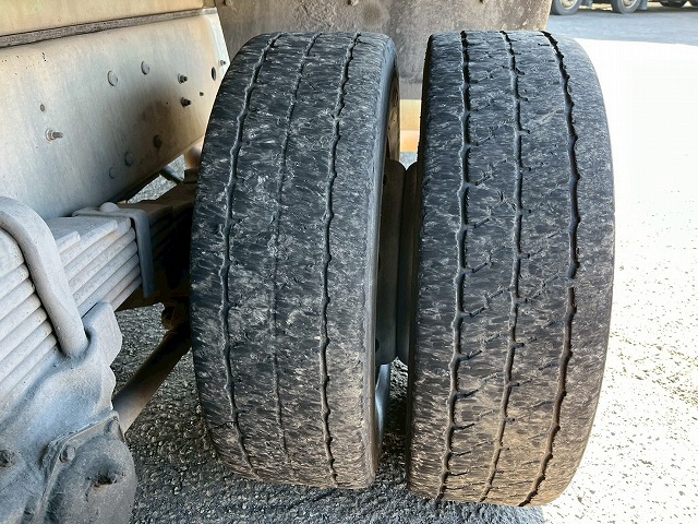 車検付★増トン★11トン積載★6×4!3軸2デフ★KYB製・8.9立米|中古トラックの販売・買取・査定のアイナビ