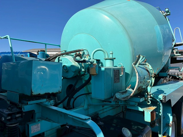 車検付★増トン★11トン積載★6×4!3軸2デフ★KYB製・8.9立米|中古トラックの販売・買取・査定のアイナビ