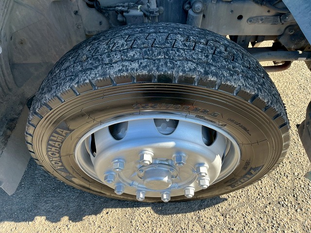 車検付★増トン★11トン積載★6×4!3軸2デフ★KYB製・8.9立米|中古トラックの販売・買取・査定のアイナビ