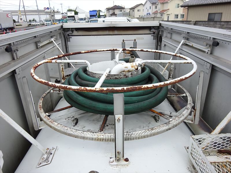 モリタ 3000L タンクカバー|中古トラックの販売・買取・査定のアイナビ