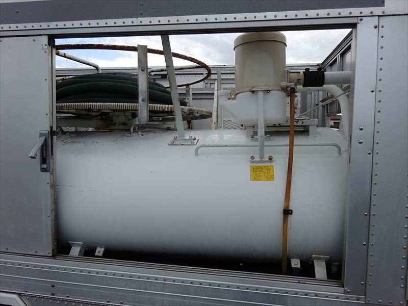 モリタ 3000L タンクカバー|中古トラックの販売・買取・査定のアイナビ