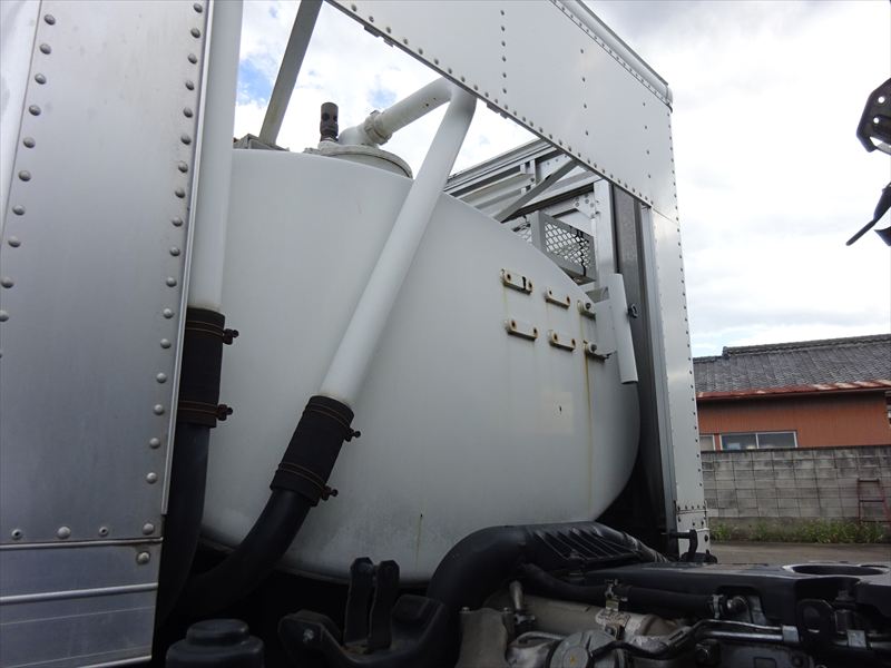 モリタ 3000L タンクカバー|中古トラックの販売・買取・査定のアイナビ