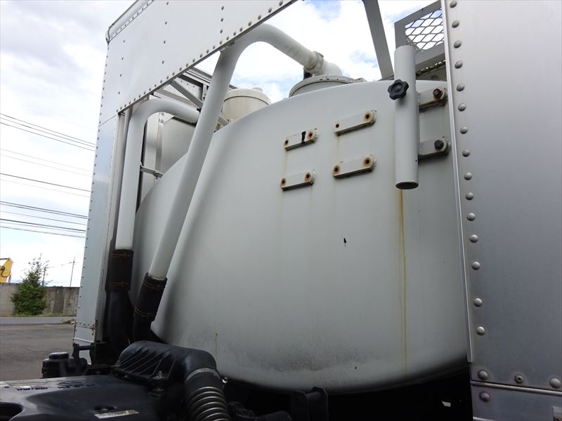 モリタ 3000L タンクカバー|中古トラックの販売・買取・査定のアイナビ