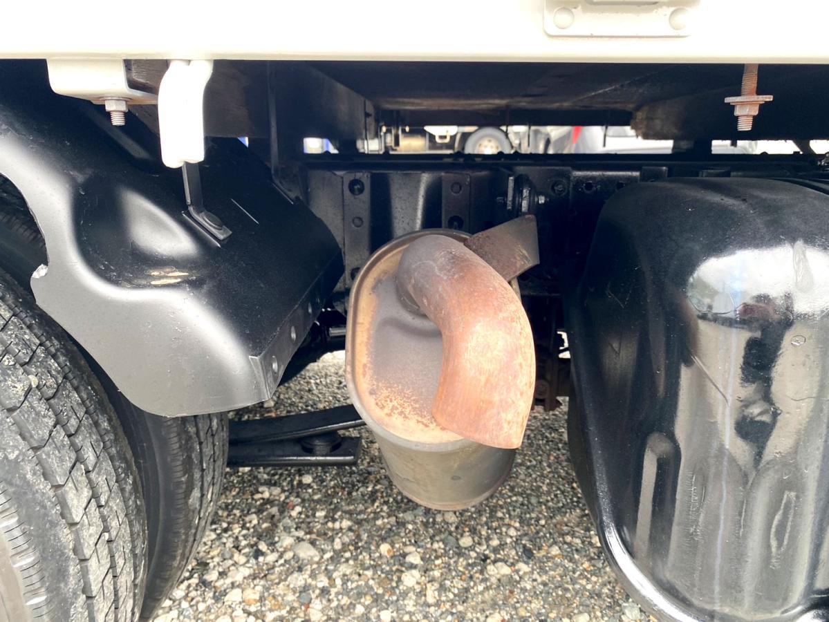 平成19年いすゞエルフ2t平ボディ10尺荷台鉄板BKG-NJR85A|中古トラックの販売・買取・査定のアイナビ