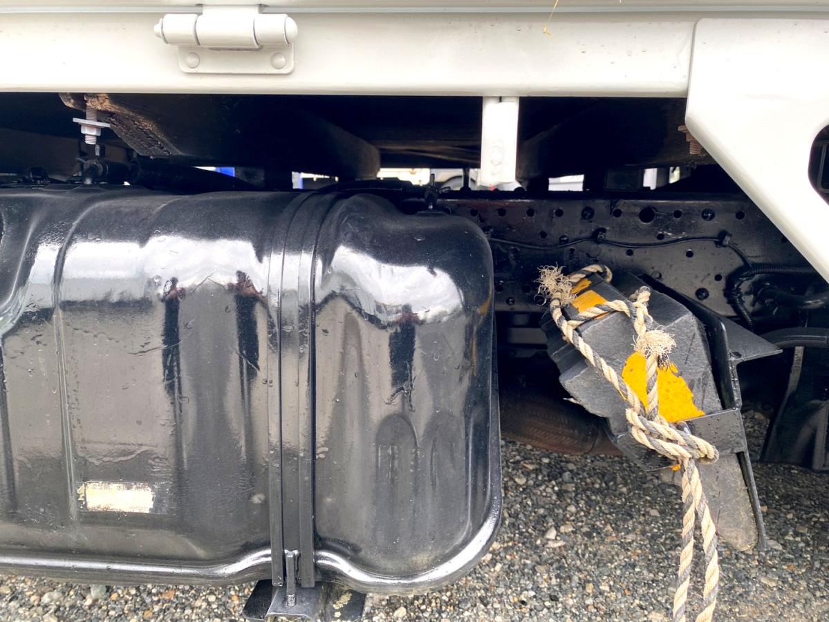 平成19年いすゞエルフ2t平ボディ10尺荷台鉄板BKG-NJR85A|中古トラックの販売・買取・査定のアイナビ