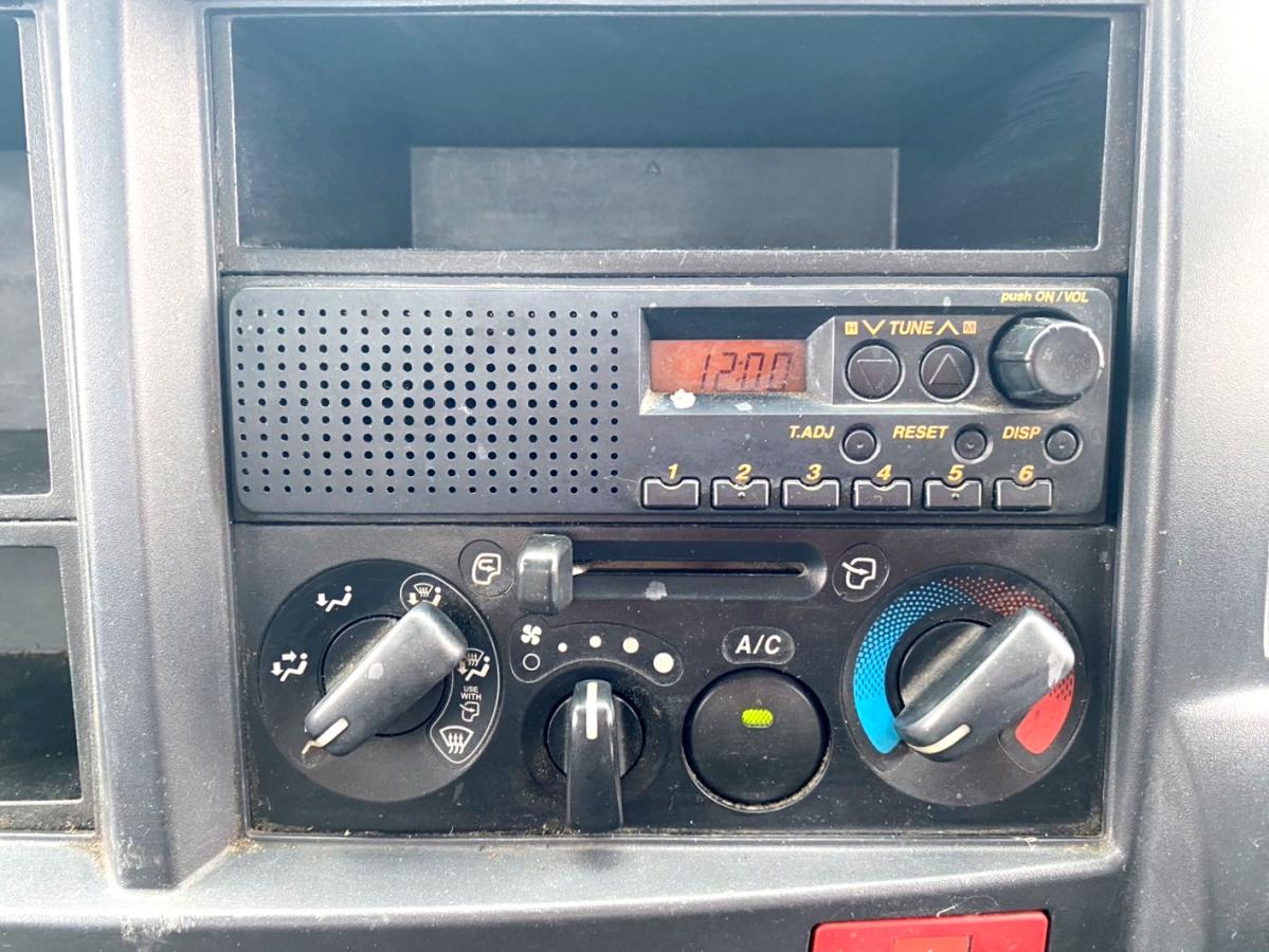 平成19年いすゞエルフ2t平ボディ10尺荷台鉄板BKG-NJR85A|中古トラックの販売・買取・査定のアイナビ