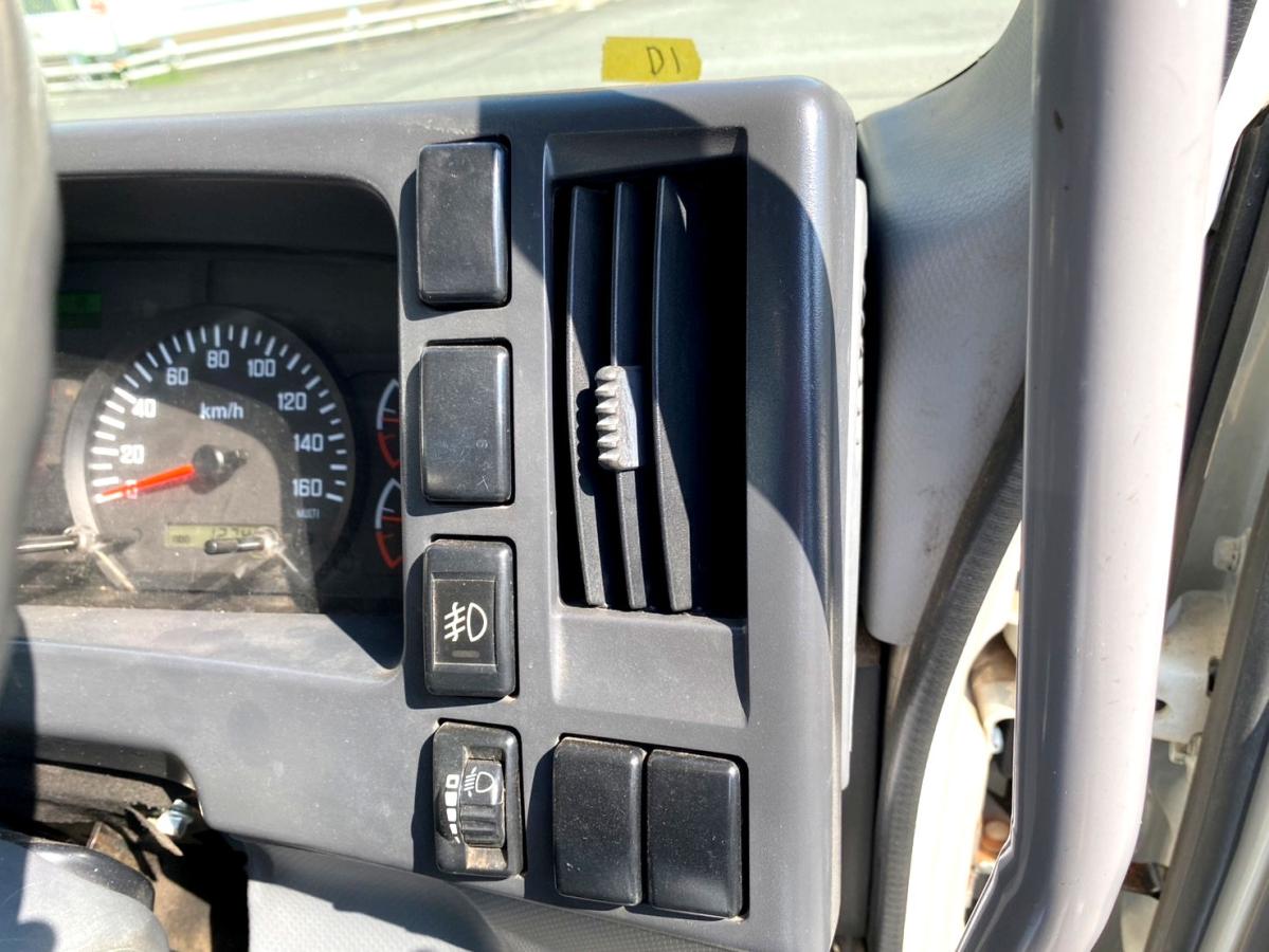 平成23年いすゞフォワードタダノ5段クレーン2.93tPKG-FRR90S1|中古トラックの販売・買取・査定のアイナビ