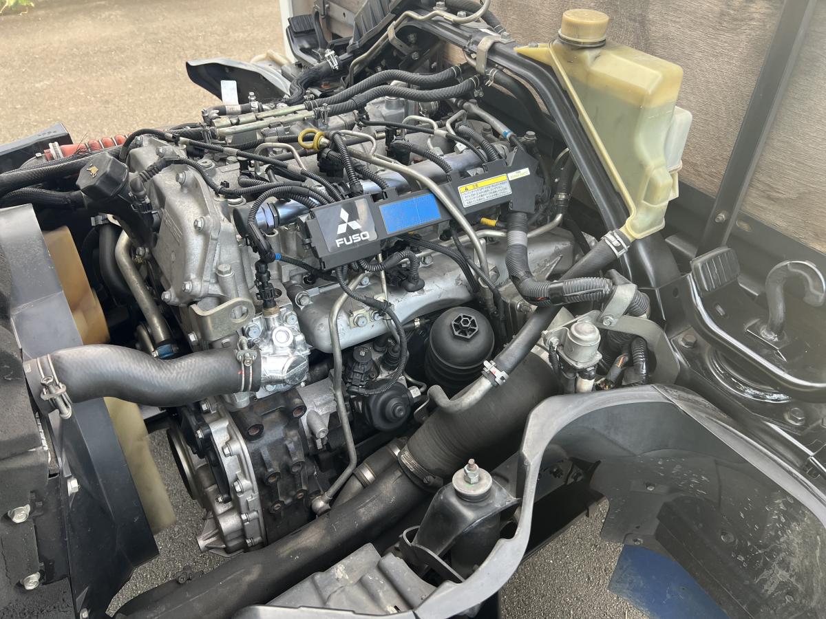 平成24年キャンター標準ロング平ボディー5t未満準中型|中古トラックの販売・買取・査定のアイナビ