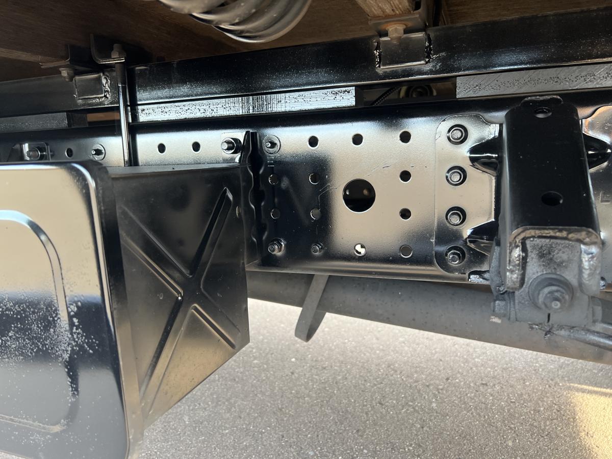 平成24年キャンター標準ロング平ボディー5t未満準中型|中古トラックの販売・買取・査定のアイナビ