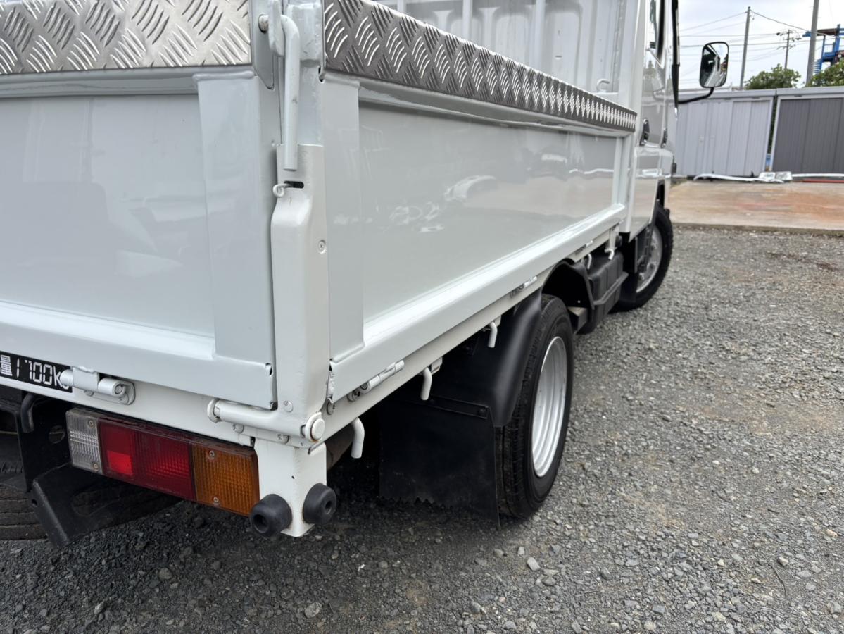 キャンターWキャブ 低床 1.7t メッキパーツ多数|中古トラックの販売・買取・査定のアイナビ