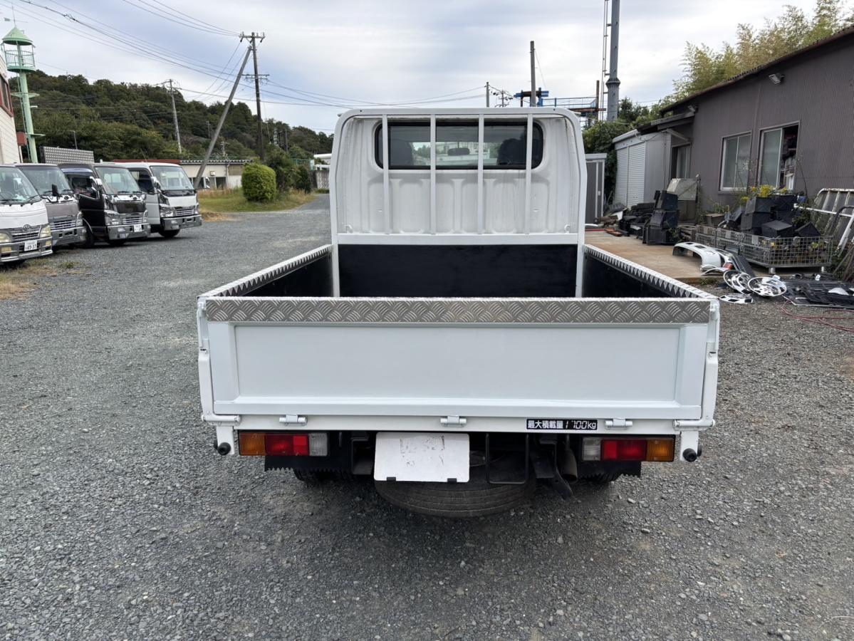 キャンターWキャブ 低床 1.7t メッキパーツ多数|中古トラックの販売・買取・査定のアイナビ