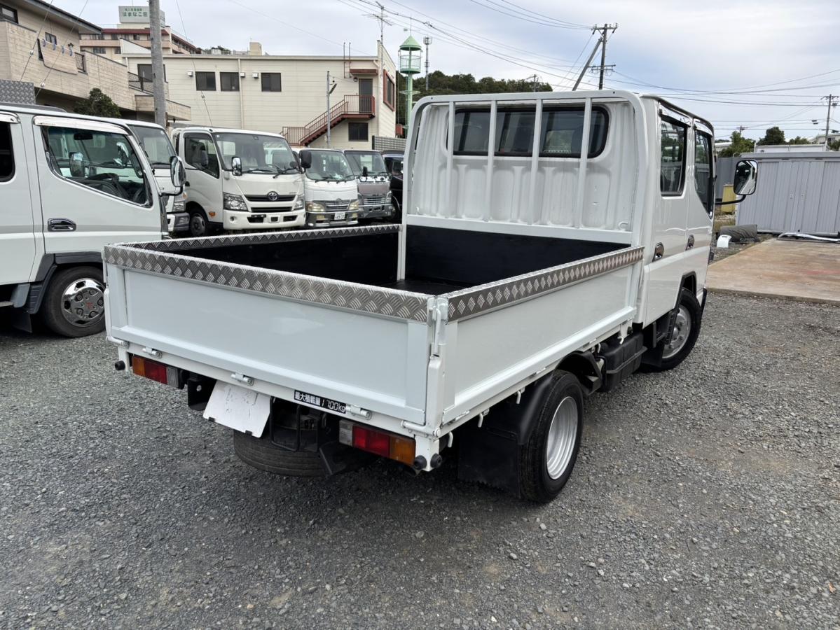 キャンターWキャブ 低床 1.7t メッキパーツ多数|中古トラックの販売・買取・査定のアイナビ