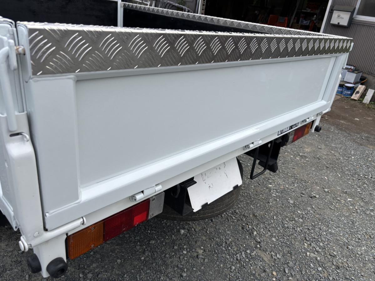 キャンターWキャブ 低床 1.7t メッキパーツ多数|中古トラックの販売・買取・査定のアイナビ