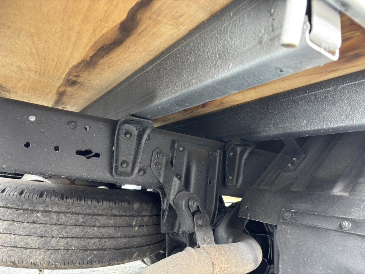 キャンターWキャブ 低床 1.7t メッキパーツ多数|中古トラックの販売・買取・査定のアイナビ