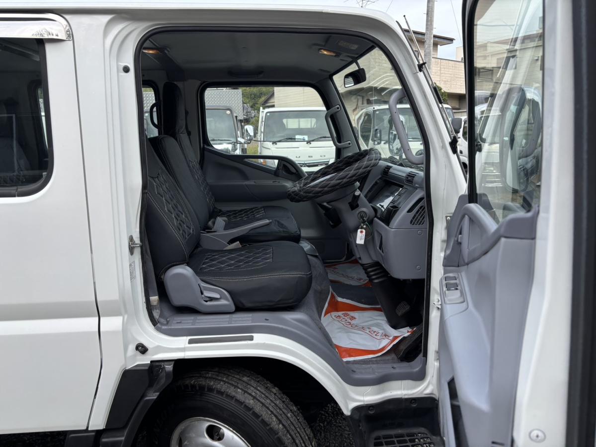 キャンターWキャブ 低床 1.7t メッキパーツ多数|中古トラックの販売・買取・査定のアイナビ