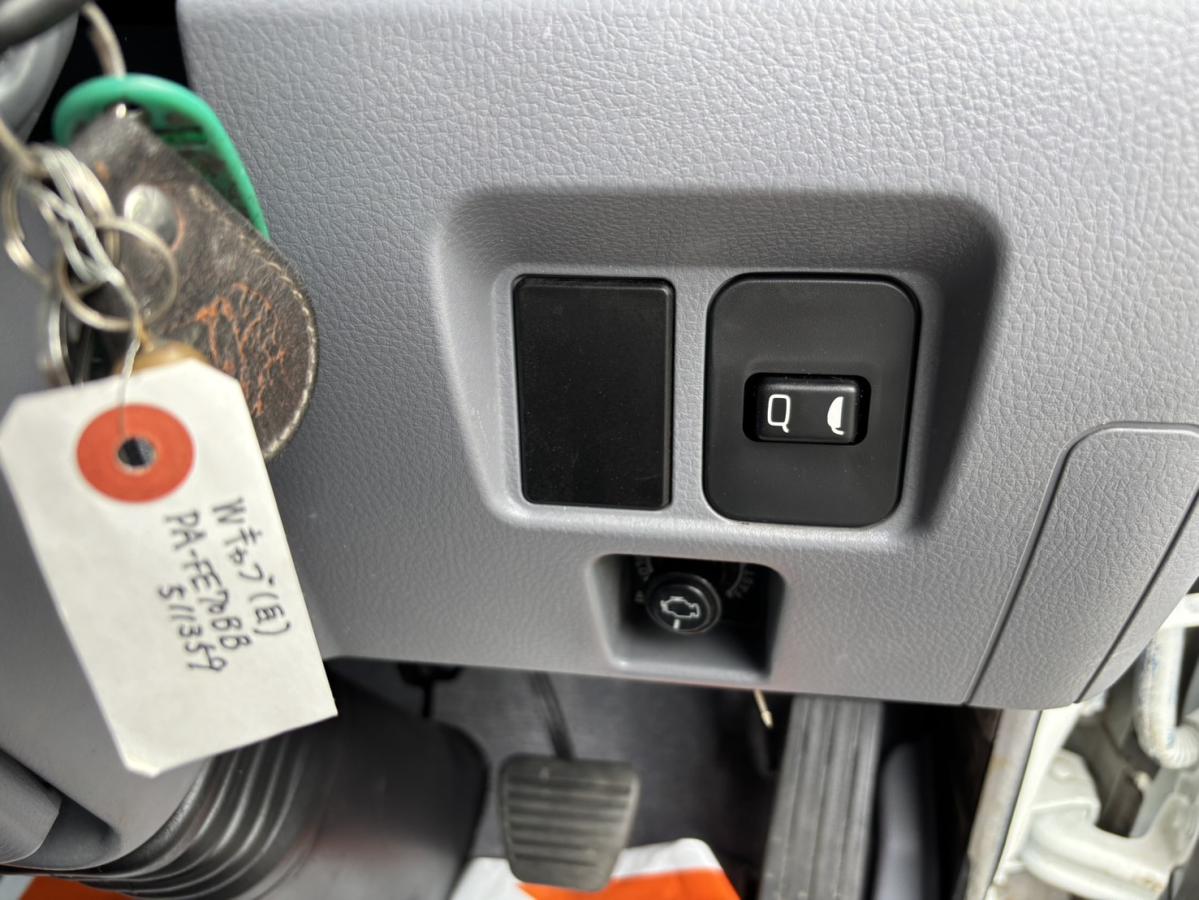 キャンターWキャブ 低床 1.7t メッキパーツ多数|中古トラックの販売・買取・査定のアイナビ