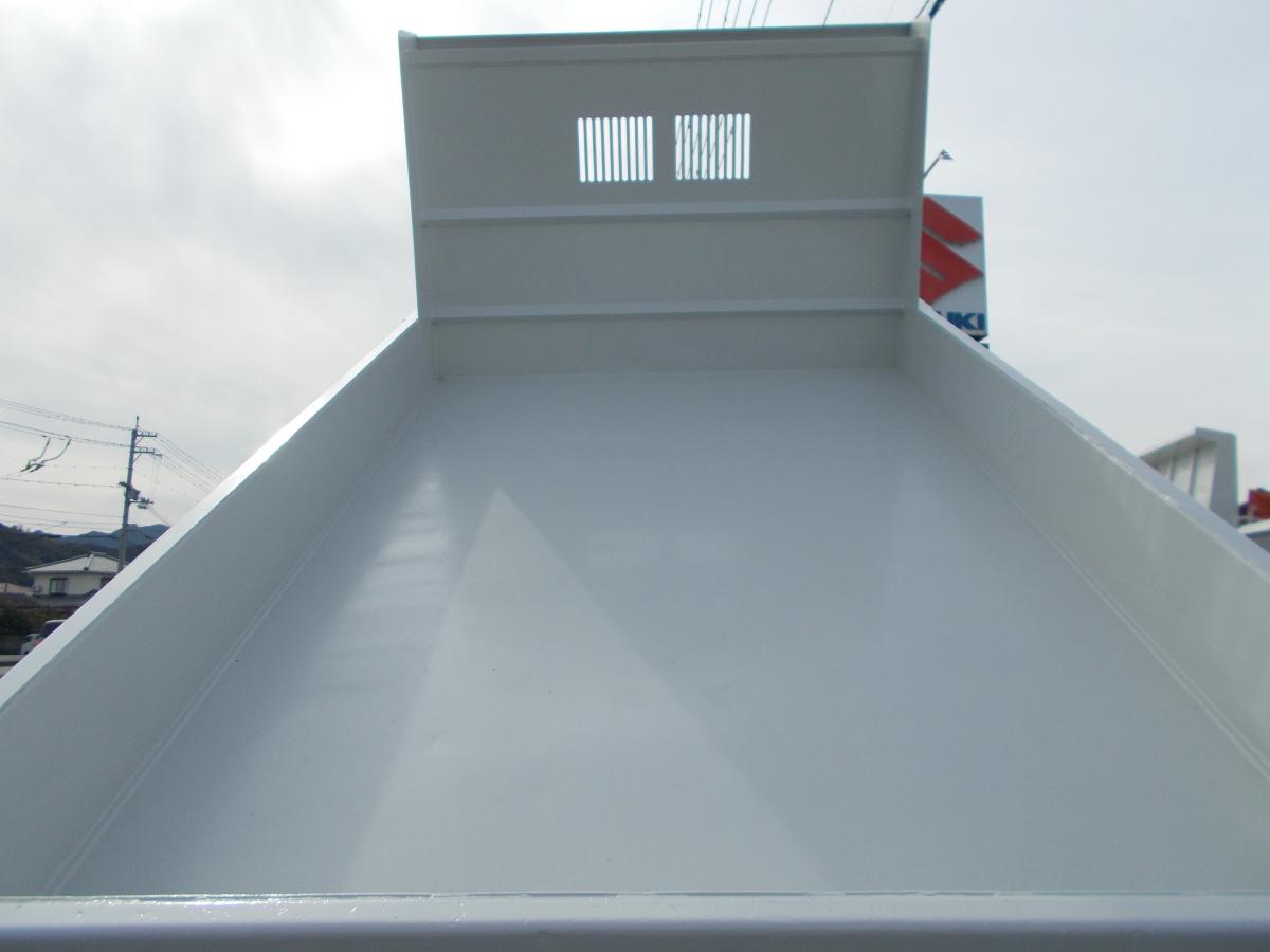 H26年式 フォワードダンプ|中古トラックの販売・買取・査定のアイナビ