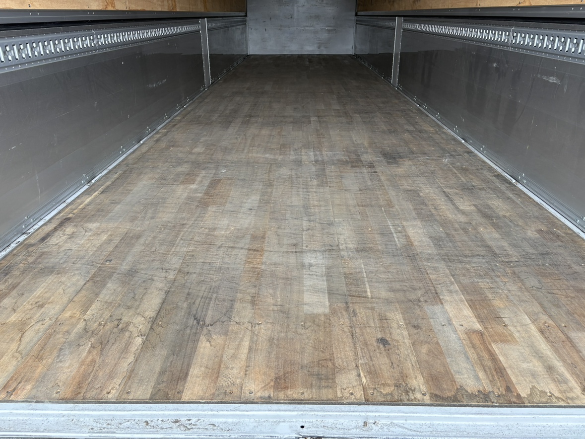 R5年式ショートキャブアルミウイング車検付き|中古トラックの販売・買取・査定のアイナビ