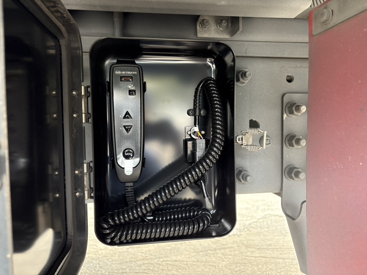 R5年式ショートキャブアルミウイング車検付き|中古トラックの販売・買取・査定のアイナビ