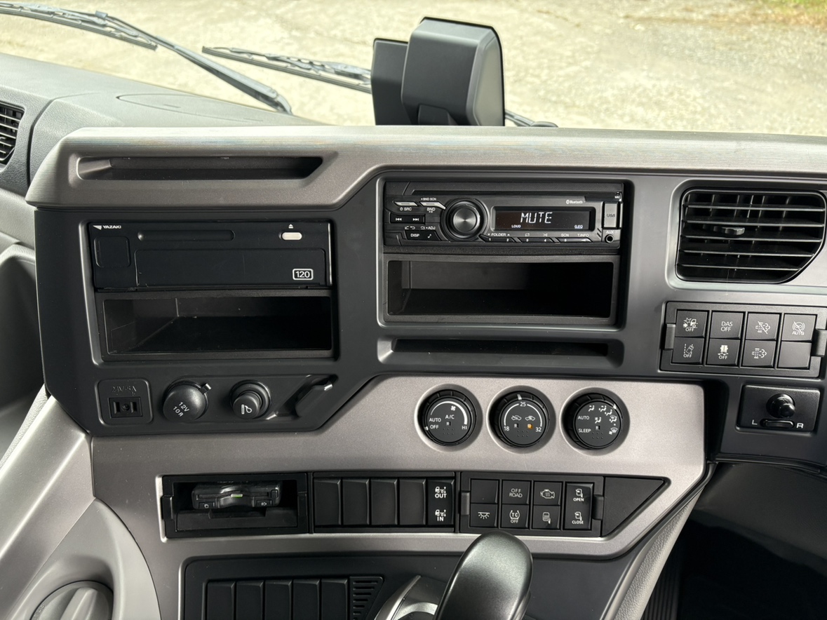 R5年式ショートキャブアルミウイング車検付き|中古トラックの販売・買取・査定のアイナビ