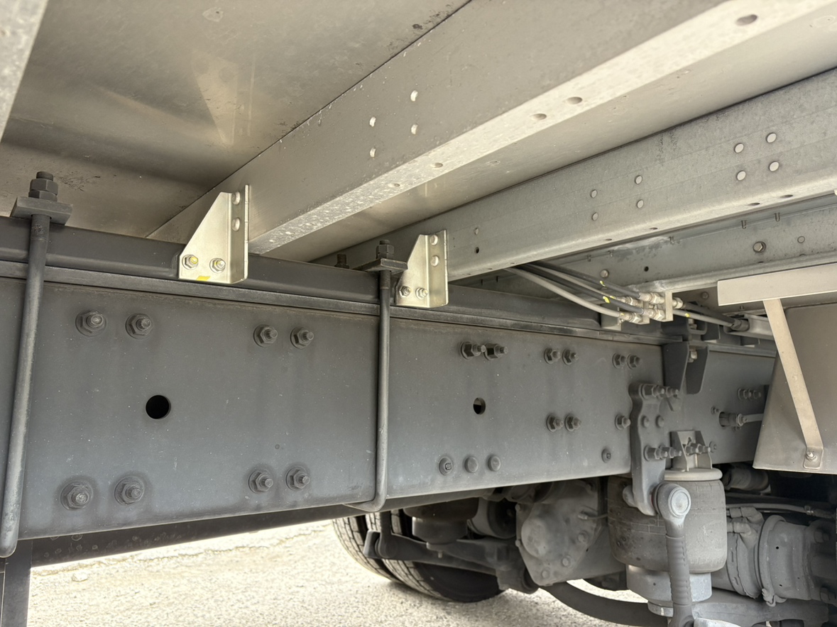 R5年式ショートキャブアルミウイング車検付き|中古トラックの販売・買取・査定のアイナビ