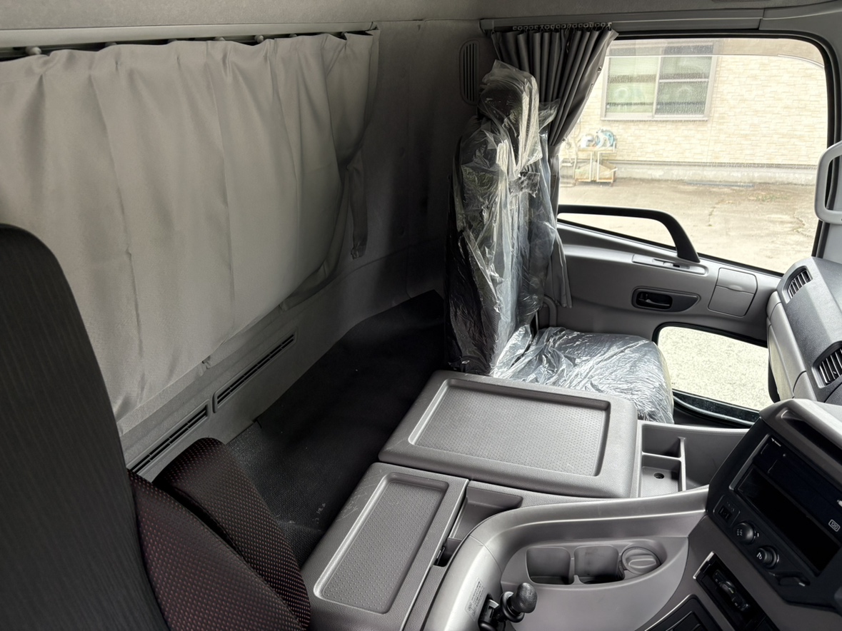 R5年式ショートキャブアルミウイング車検付き|中古トラックの販売・買取・査定のアイナビ