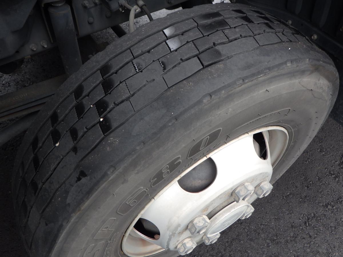72ワイド 後輪エアサス 積載2.45t ボデー内高2,530|中古トラックの販売・買取・査定のアイナビ