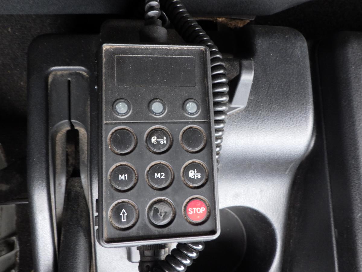 72ワイド 後輪エアサス 積載2.45t ボデー内高2,530|中古トラックの販売・買取・査定のアイナビ