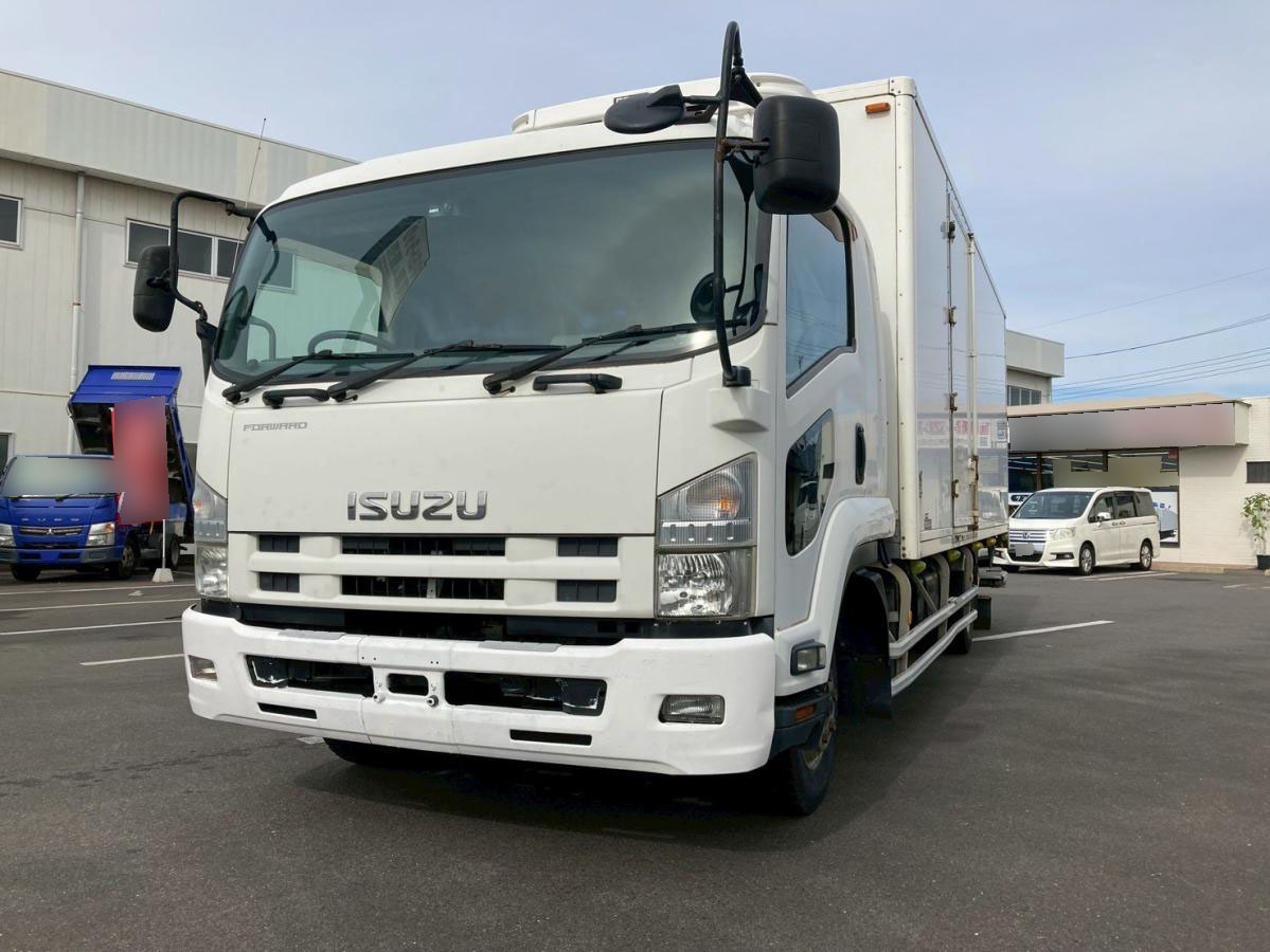 2.7トン積載中温ワイド6200ボディ後輪エアサス格納PG|中古トラックの販売・買取・査定のアイナビ