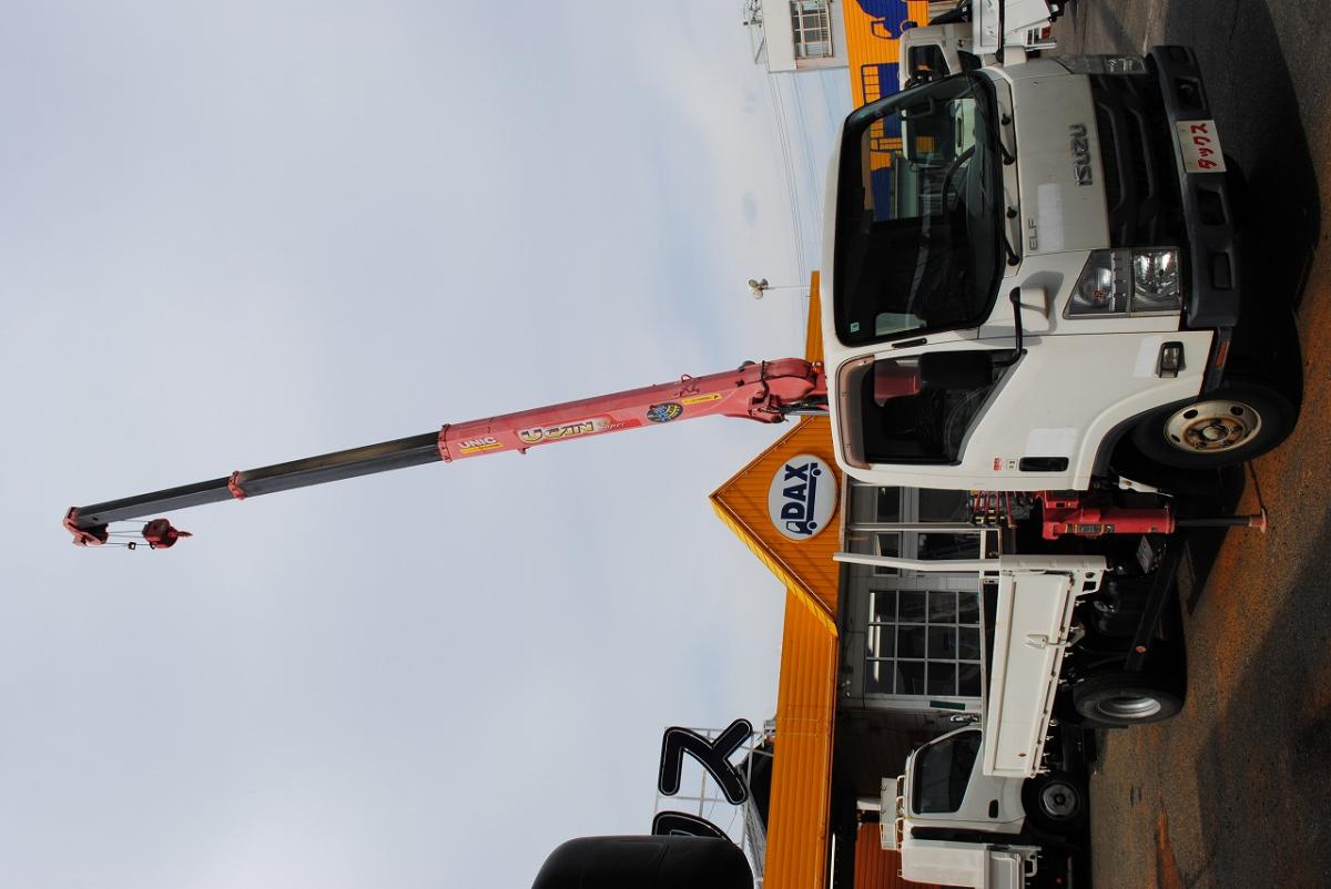 H28 エルフ 3段クレーン ラジコン 積載2.85t 標準|中古トラックの販売・買取・査定のアイナビ