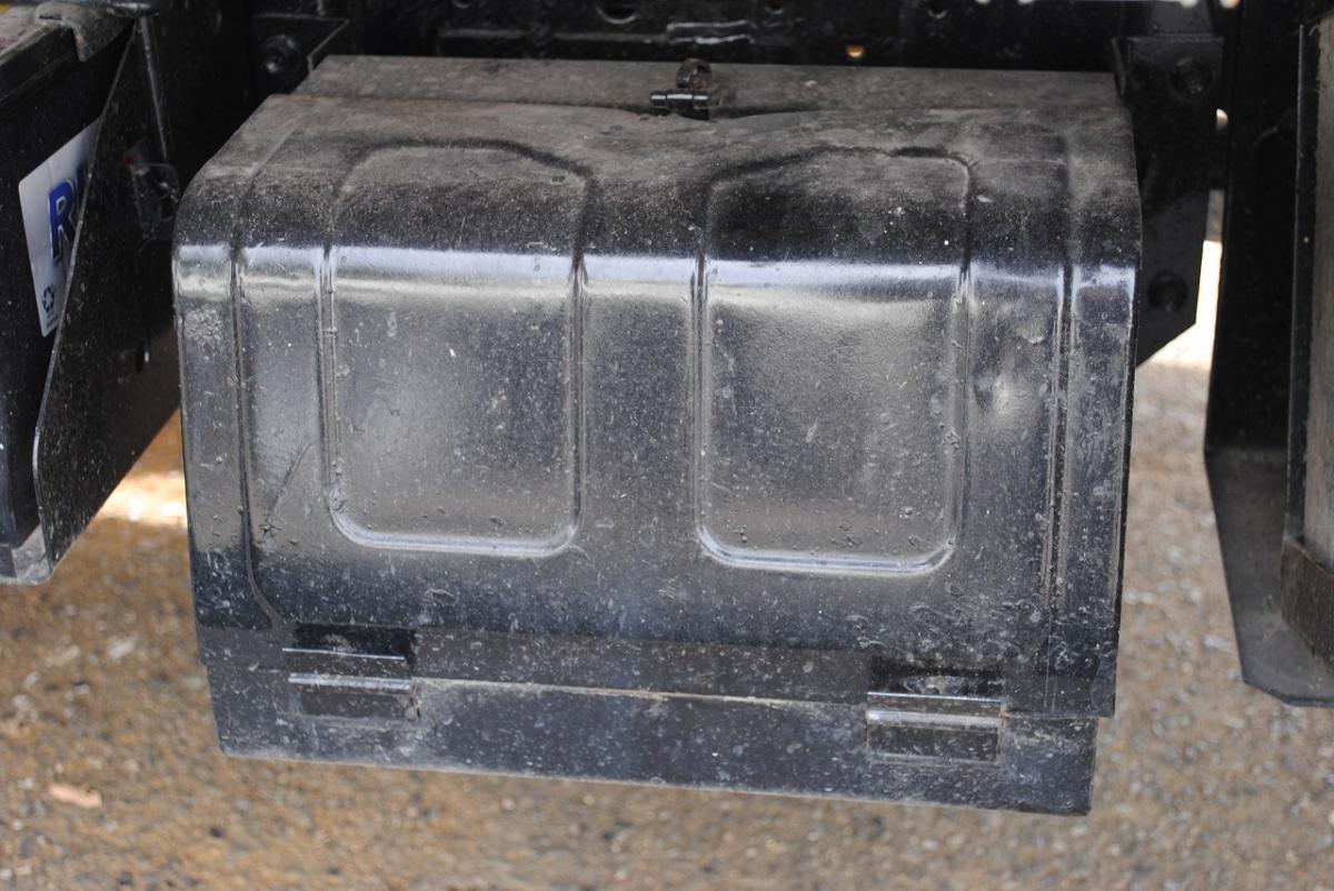 H28 エルフ 3段クレーン ラジコン 積載2.85t 標準|中古トラックの販売・買取・査定のアイナビ