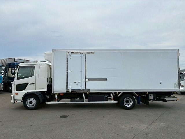 東プレR404Aフルキャブ左サイド扉6速MTマニュアル4t8t|中古トラックの販売・買取・査定のアイナビ