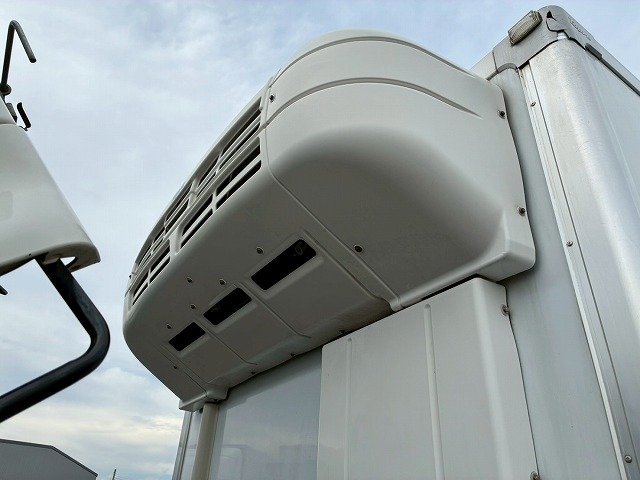 東プレR404Aフルキャブ左サイド扉6速MTマニュアル4t8t|中古トラックの販売・買取・査定のアイナビ