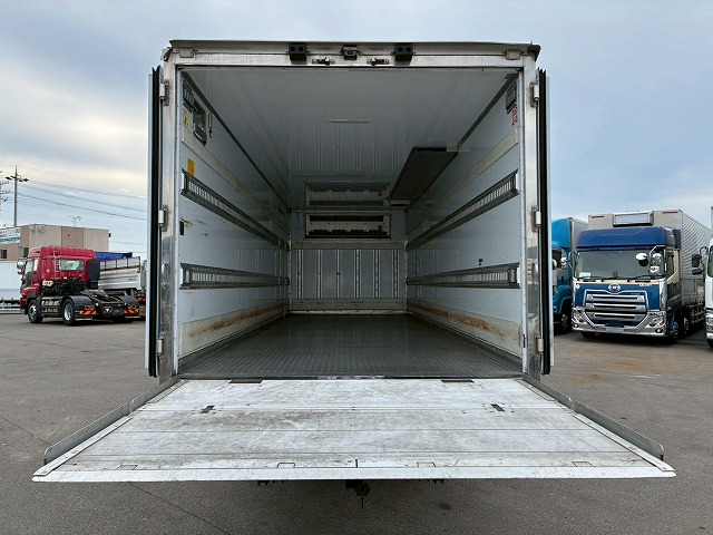 東プレR404Aフルキャブ左サイド扉6速MTマニュアル4t8t|中古トラックの販売・買取・査定のアイナビ