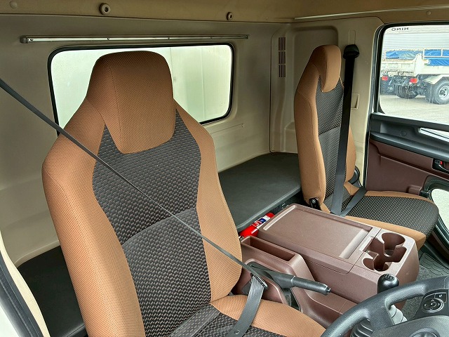 東プレR404Aフルキャブ左サイド扉6速MTマニュアル4t8t|中古トラックの販売・買取・査定のアイナビ