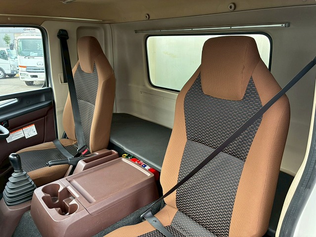 東プレR404Aフルキャブ左サイド扉6速MTマニュアル4t8t|中古トラックの販売・買取・査定のアイナビ