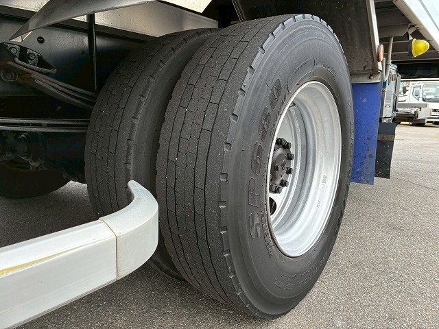 東プレR404Aフルキャブ左サイド扉6速MTマニュアル4t8t|中古トラックの販売・買取・査定のアイナビ