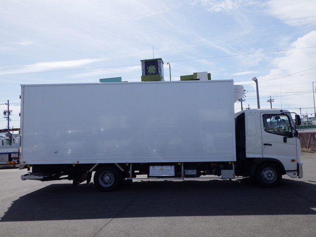 日野2KG-FD2ABG冷凍車4tワイドジョロダーレール格納ゲート|中古トラックの販売・買取・査定のアイナビ