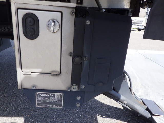 日野2KG-FD2ABG冷凍車4tワイドジョロダーレール格納ゲート|中古トラックの販売・買取・査定のアイナビ