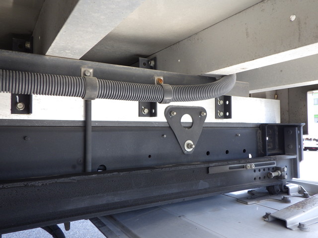 日野2KG-FD2ABG冷凍車4tワイドジョロダーレール格納ゲート|中古トラックの販売・買取・査定のアイナビ