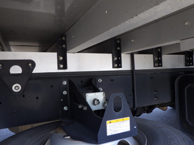 日野2KG-FD2ABG冷凍車4tワイドジョロダーレール格納ゲート|中古トラックの販売・買取・査定のアイナビ