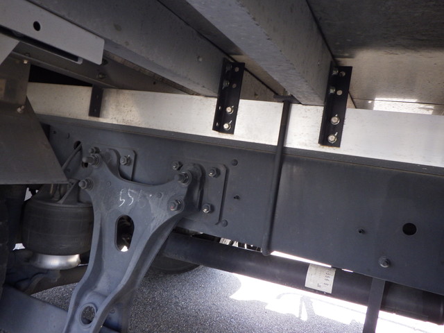 日野2KG-FD2ABG冷凍車4tワイドジョロダーレール格納ゲート|中古トラックの販売・買取・査定のアイナビ