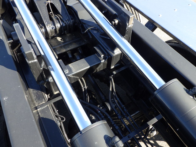 三菱2KG-FV70HYアームロール2デフ7MT最大積載:10800kg|中古トラックの販売・買取・査定のアイナビ