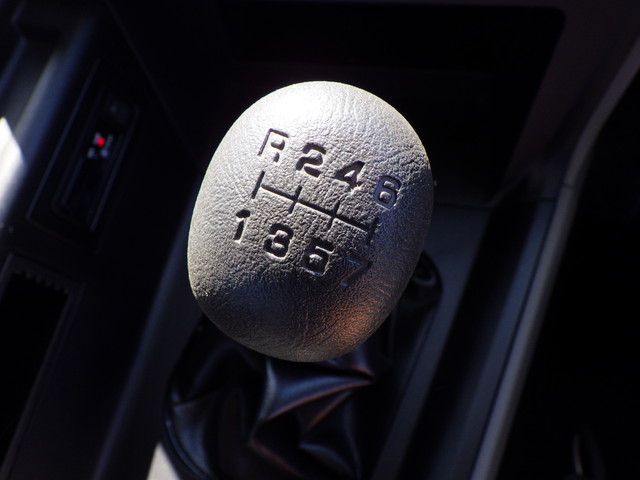 三菱2KG-FV70HYアームロール2デフ7MT最大積載:10800kg|中古トラックの販売・買取・査定のアイナビ