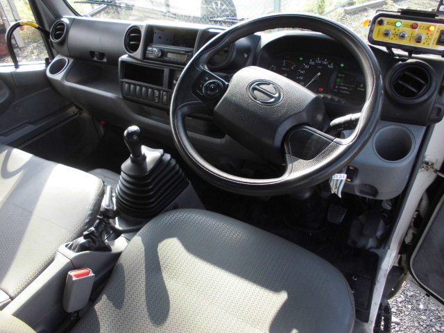 2Tパッカー車プレス式押出式塵芥車清掃車連続動作|中古トラックの販売・買取・査定のアイナビ