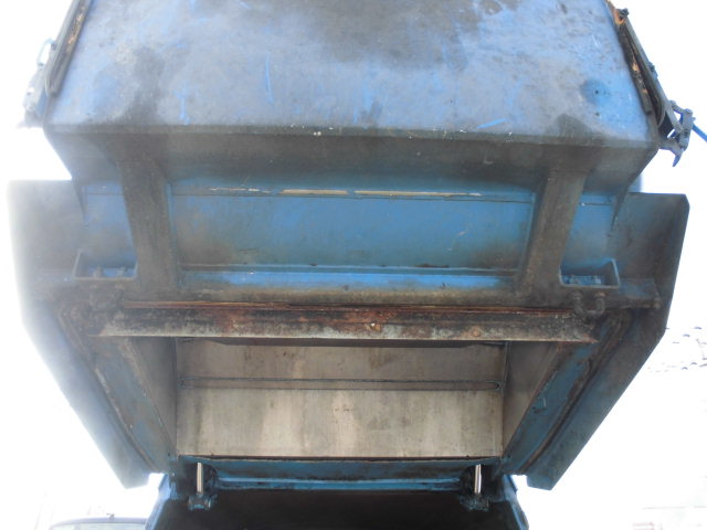 2Tパッカー車回転式ダンプ式塵芥車5立米新明和連続動作|中古トラックの販売・買取・査定のアイナビ